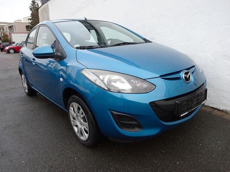 Blau Gebraucht 2011 Mazda 2 Center-Line Limousine | 3.000 € (Guter Preis) - Bild 1/4