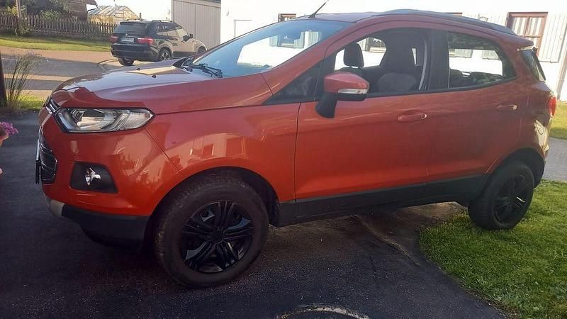 Rot Gebraucht 2014 Ford Ecosport Titanium SUV | 8.300 € (Fairer Preis) - Bild 1/4