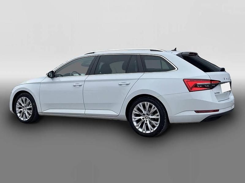 Gebraucht Skoda Superb Style 200 PS (147 kW) 2022 Weiß Kombi