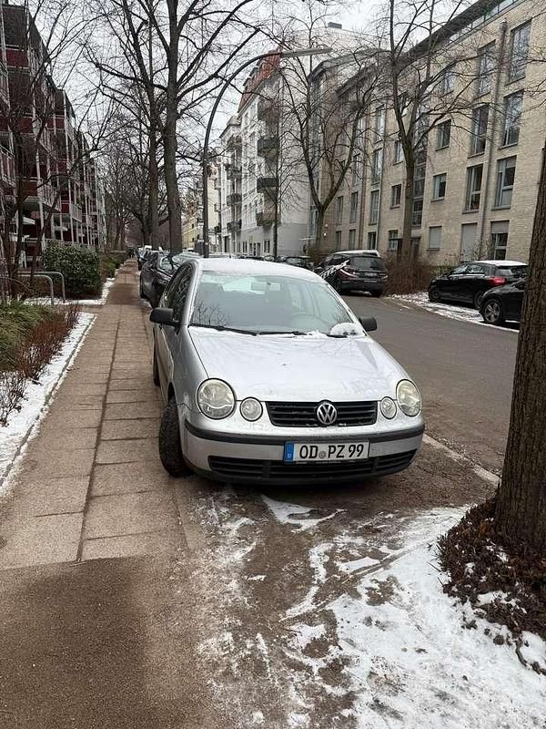 Gebraucht VW Polo 64 PS (47 kW) 2003 Silber Limousine