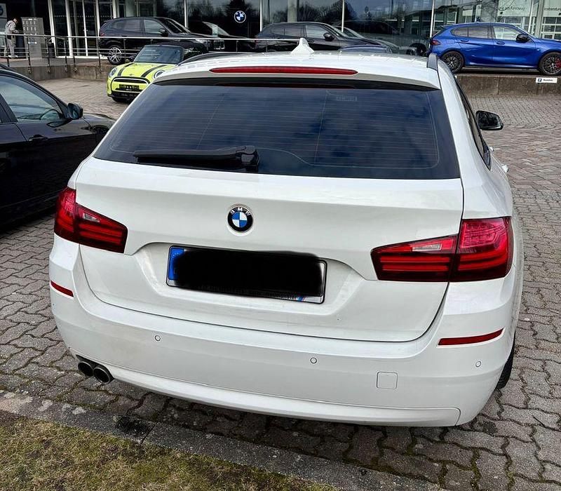 Gebraucht BMW 520 Luxury Line 190 PS (139 kW) 2016 Weiß Kombi