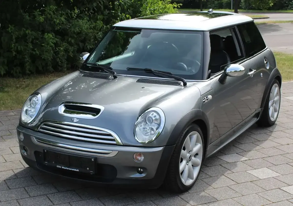 Gebraucht Mini Cooper S 194 PS (142 kW) 2004 Dark silver metallic Kleinwagen