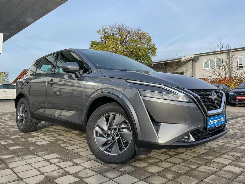 Dark grey (metallic)/grau Gebraucht 2022 Nissan Qashqai Acenta SUV | 27.240 € (Teuer) - Bild 1/4