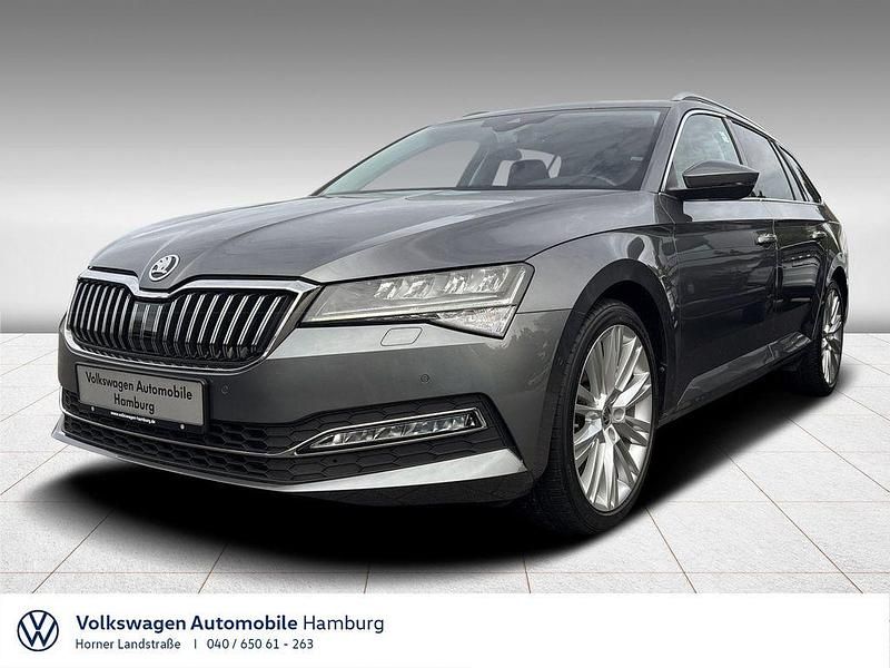 Graphitegrau metallic Gebraucht 2022 Skoda Superb Style Kombi | 31.850 € (Teuer) - Bild 1/4