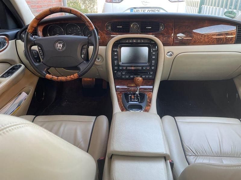 Blau Gebraucht 2007 Jaguar XJ Limousine | 7.850 € (Fairer Preis) - Bild 1/4