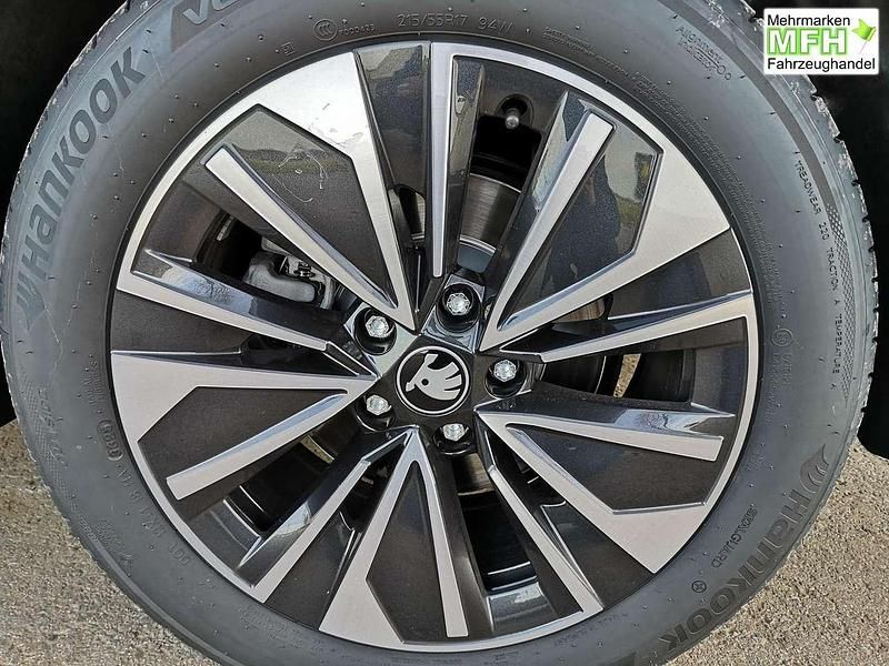 Graphitgrau metallic Neu 2025 Skoda Superb Selection Kombi | 43.890 € (Superpreis) - Bild 1/1