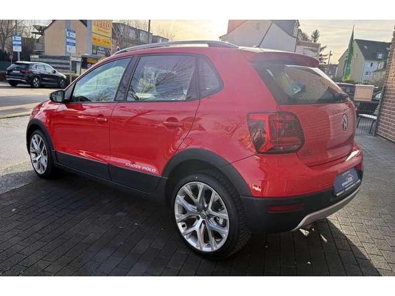 Gebraucht VW Polo 110 PS (80 kW) 2016 Flashrot (metallic) Kleinwagen