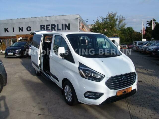 Weiß Gebraucht 2018 Ford Tourneo Custom Titanium Van | 31.700 € (Guter Preis) - Bild 1/4