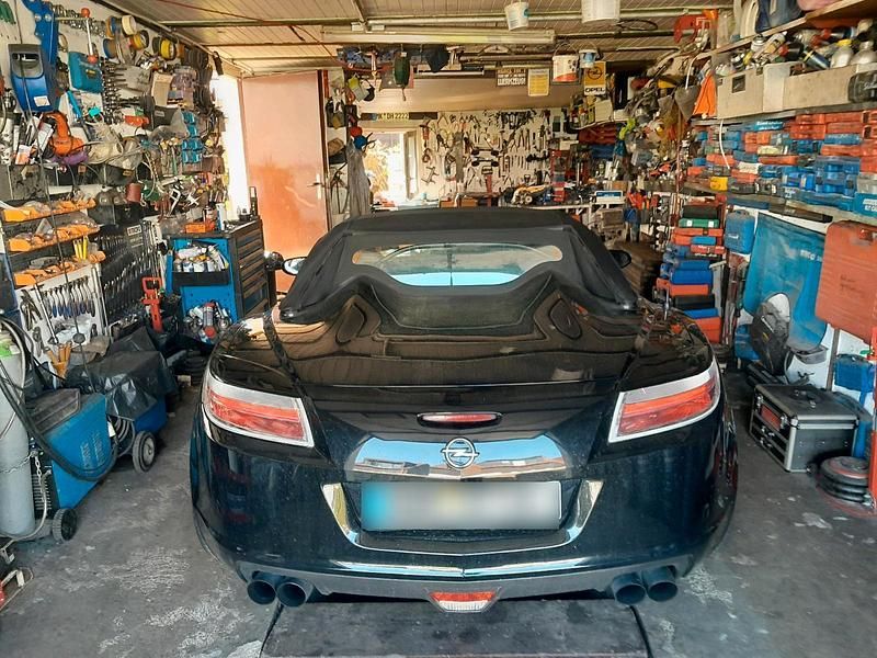 Second-hand Opel GT 300 CP (220 kW) 2008 Negru Cabrio