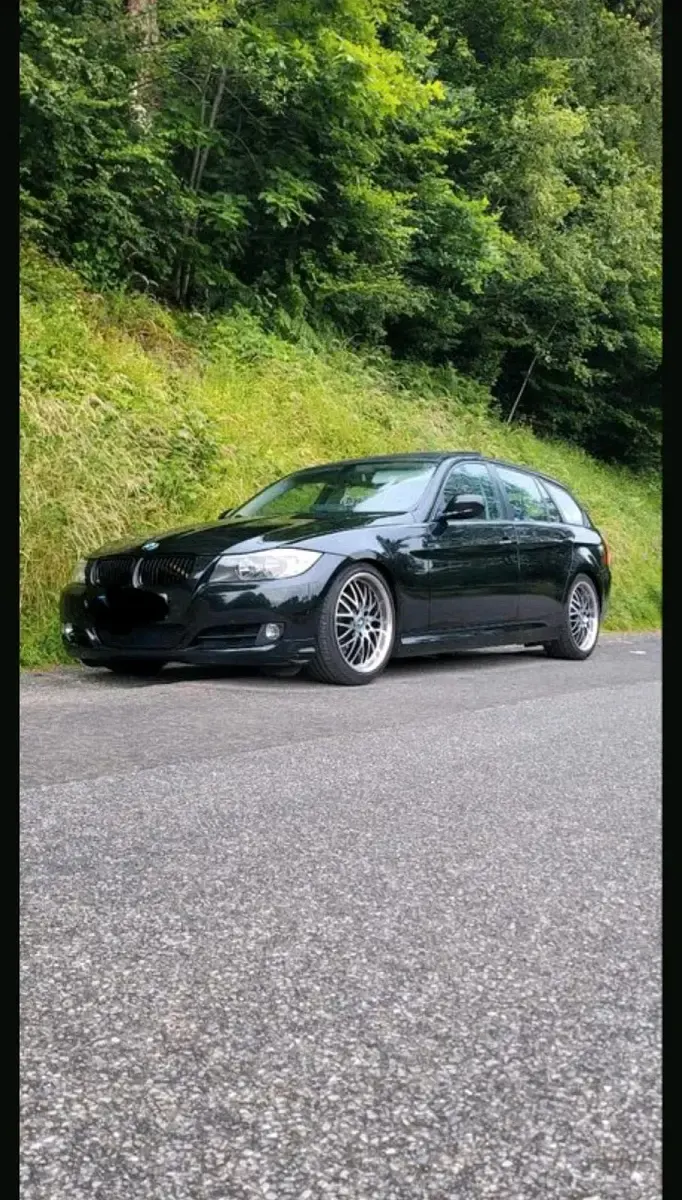 Gebraucht BMW 325 218 PS (160 kW) 2008 Schwarz Kombi