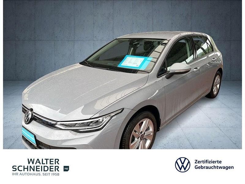Mondsteingrau Gebraucht 2024 VW Golf VIII Life Limousine | 27.850 € (Fairer Preis) - Bild 1/4
