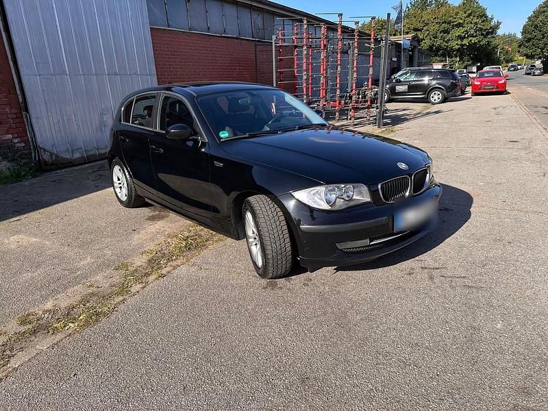 Gebraucht BMW 120 2009 Schwarz Kleinwagen