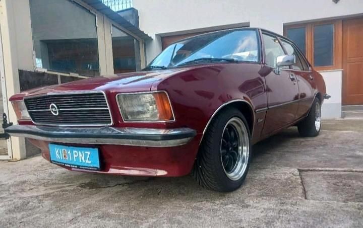 Rot Gebraucht 1976 Opel Rekord Limousine | 8.000 € - Bild 1/4