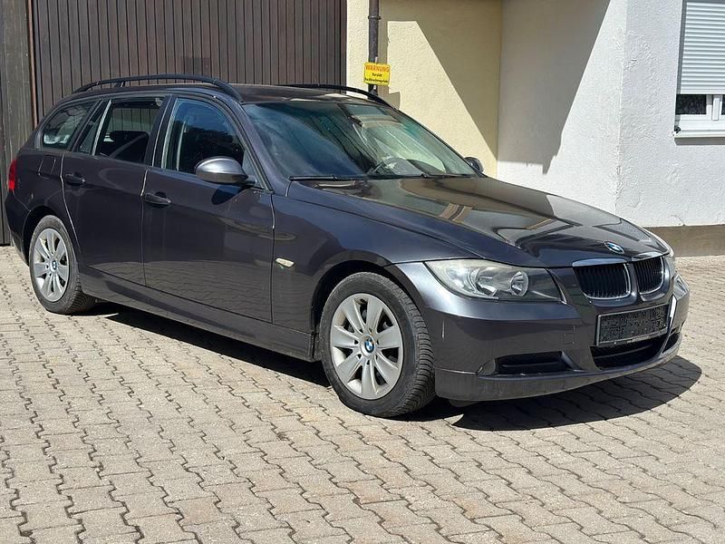Second-hand BMW 318 143 CP (105 kW) 2008 Berlinǎ