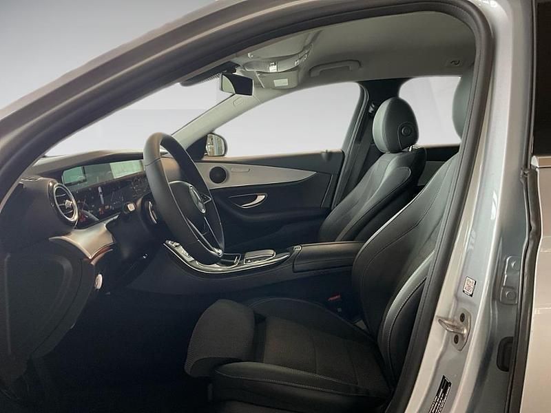 Gebraucht Mercedes E220 Avantgarde 200 PS (147 kW) 2023 Silber Limousine