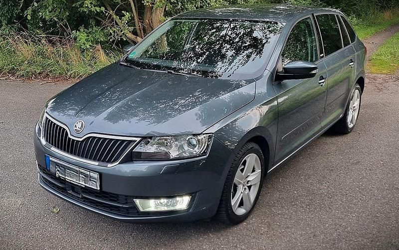 Grau Gebraucht 2016 Skoda Rapid Joy Limousine | 9.200 € (Superpreis) - Bild 1/4