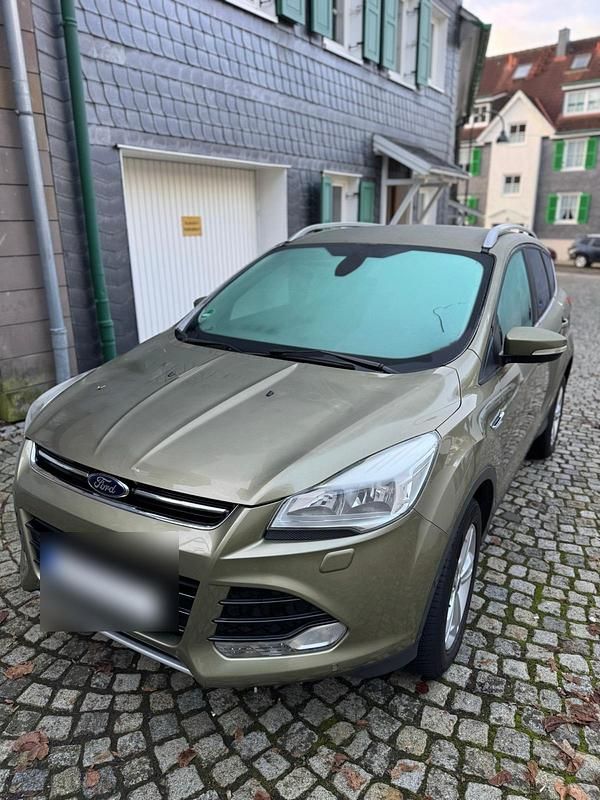 Andere farben Gebraucht 2015 Ford Kuga Titanium SUV | 10.750 € (Fairer Preis) - Bild 1/4