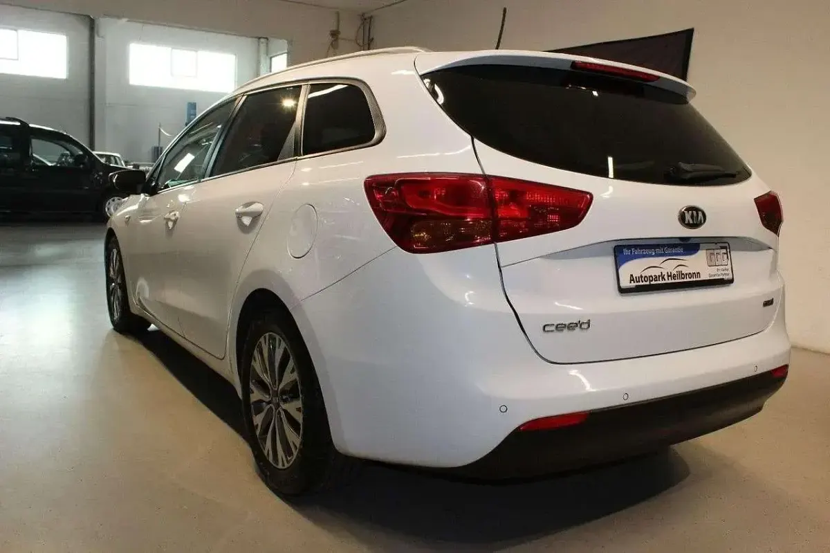 Gebraucht Kia Ceed Sportswagon 110 PS (80 kW) 2017 Cassa white Kombi