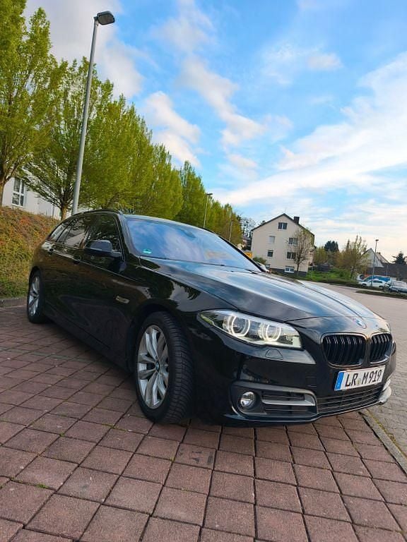 Gebraucht BMW 520 Luxury Line 190 PS (139 kW) 2017 Schwarz Kombi