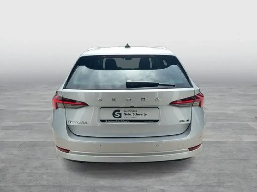 Gebraucht Skoda Octavia Ambition 110 PS (80 kW) 2024 Silber Kombi