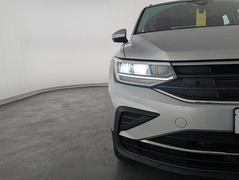 Gebraucht VW Tiguan Life 190 PS (139 kW) 2023 Reflexsilber SUV