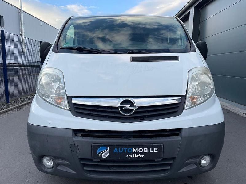 Gebraucht Opel Vivaro 114 PS (83 kW) 2012 Weiß Van / Kleinbus