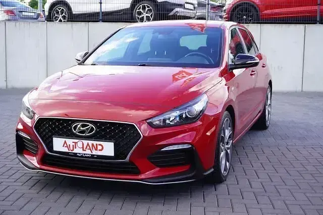 Gebraucht Hyundai i30 N Line 140 PS (102 kW) 2019 Rot Limousine