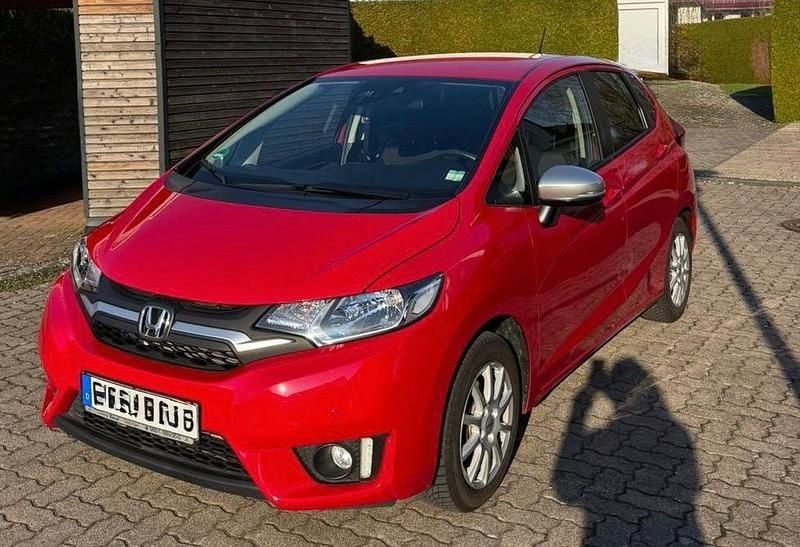 Gebraucht Honda Jazz 102 PS (75 kW) 2016 Rot Kleinwagen