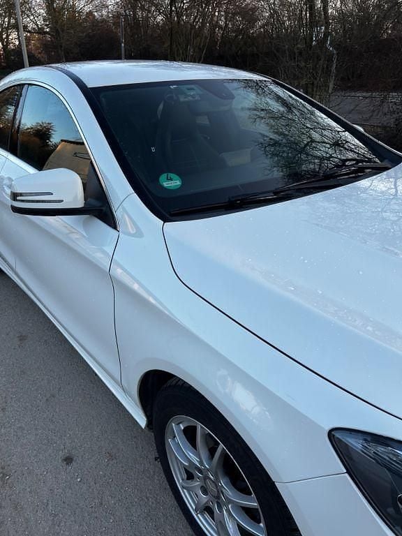 Gebraucht Mercedes CLA180 122 PS (89 kW) 2014 Weiß Limousine