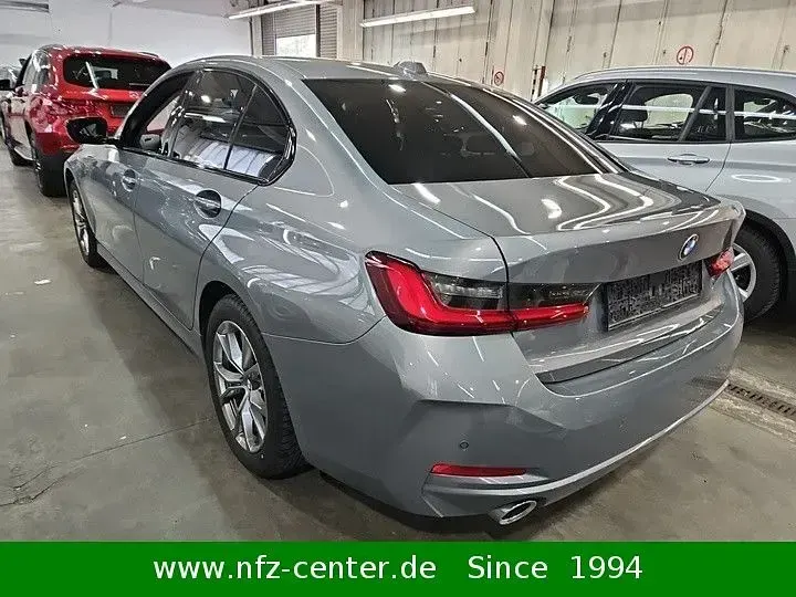 Gebraucht BMW 320 Shadowline 190 PS (139 kW) 2023 Skyscraper grau (metallic) Limousine