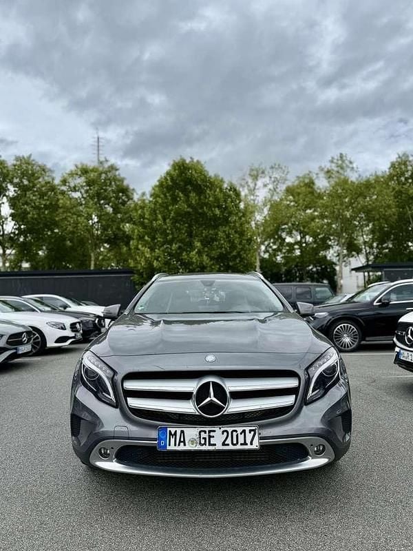 Gebraucht 2016 Mercedes GLA180 SUV | 12.999 € (Superpreis) - Bild 1/4