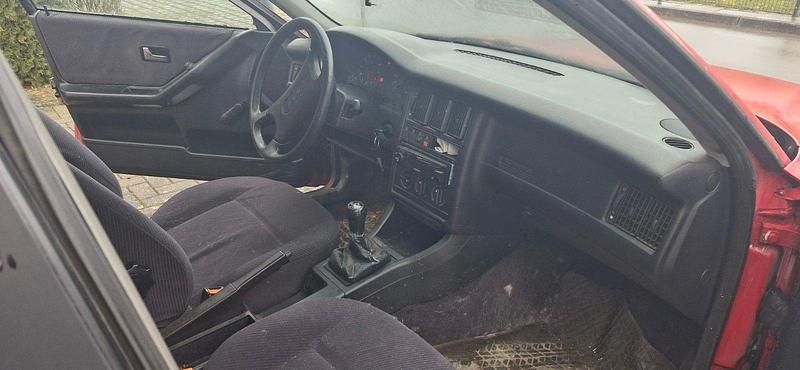Second-hand Audi 80 122 CP (89 kW) 1991 Roșu Berlinǎ