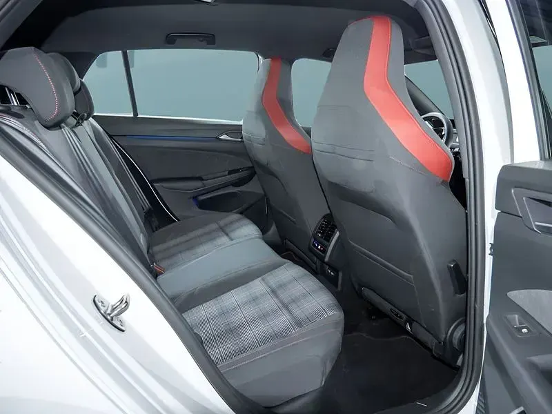 Gebraucht VW Golf VIII GTI 245 PS (180 kW) 2023 Weiß Kleinwagen