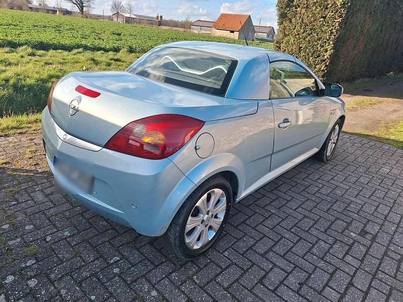 Gebraucht Opel Tigra 90 PS (66 kW) 2010 Blau Cabrio