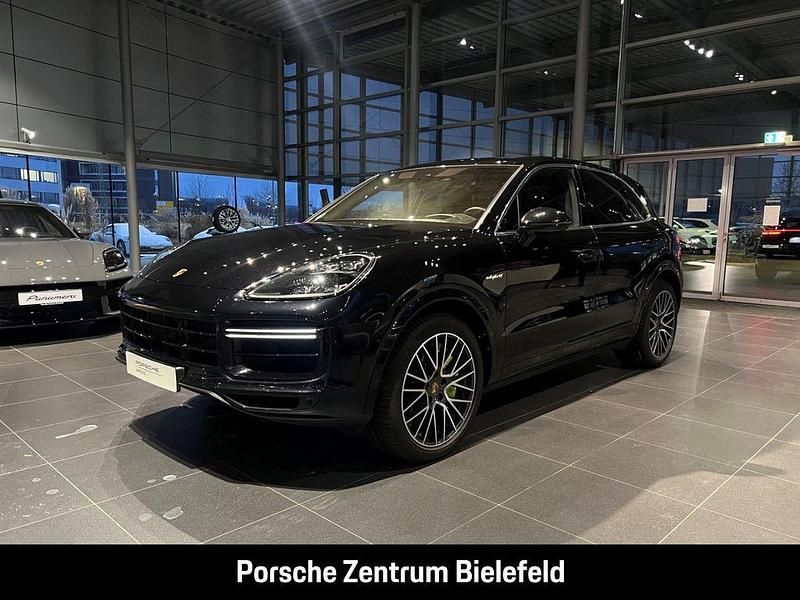 Schwarz Gebraucht 2019 Porsche Cayenne Turbo S SUV | 89.900 € (Fairer Preis) - Bild 1/4