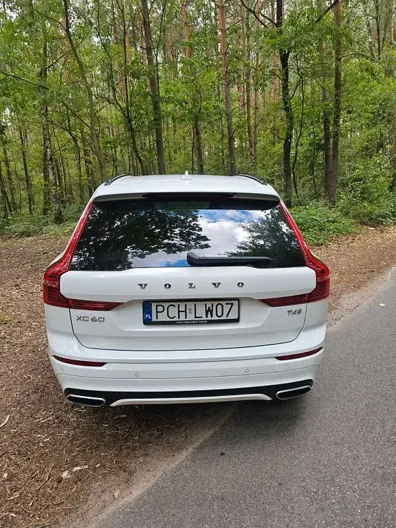 Gebraucht Volvo XC60 R-Design 190 PS (139 kW) 2020 Weiß SUV