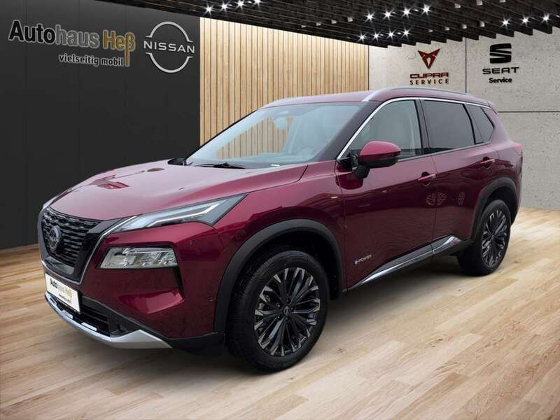 Tinted red Neu 2025 Nissan X-Trail 360º SUV | 41.990 € - Bild 1/4