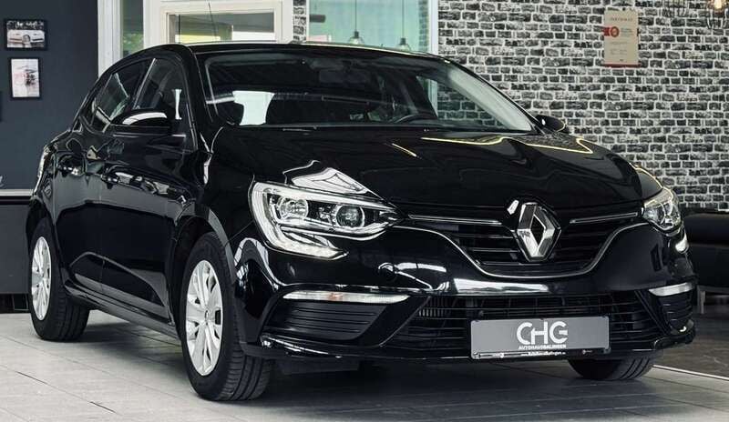 Schwarz Gebraucht 2018 Renault Mégane IV Life Kombi | 9.990 € (Guter Preis) - Bild 1/4