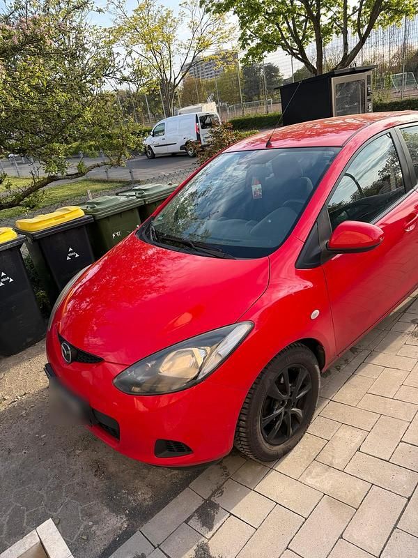 Gebraucht Mazda 2 75 PS (55 kW) 2009 Rot Kleinwagen