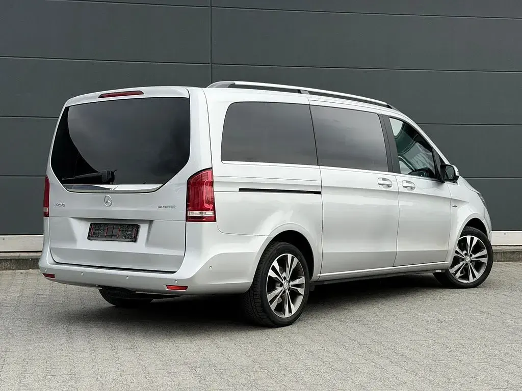 Gebraucht Mercedes V250 Edition 190 PS (139 kW) 2014 Silber Van / Kleinbus