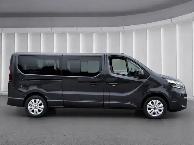 Gebraucht Nissan Primastar Tekna 150 PS (110 kW) 2025 Grau Van / Kleinbus