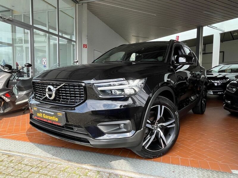 Schwarz Gebraucht 2021 Volvo XC40 R-Design SUV | 32.499 € (Fairer Preis) - Bild 1/4