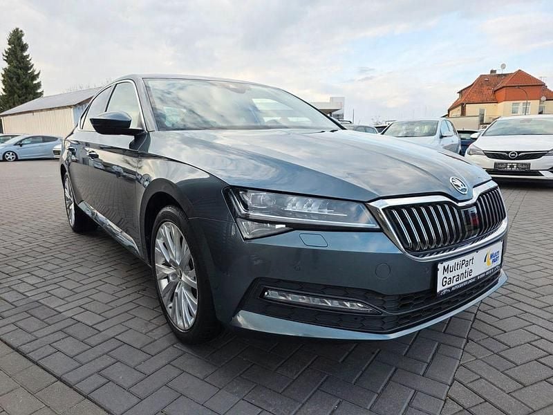 Gebraucht Skoda Superb Ambition 150 PS (110 kW) 2021 Grau Limousine