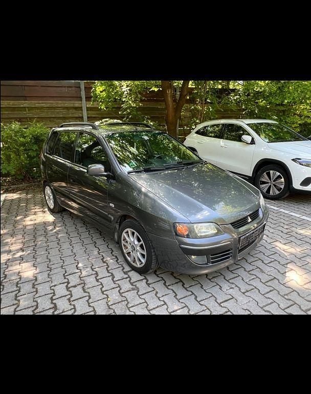 Gebraucht Mitsubishi Space Star 111 PS (81 kW) 2004 Grau Van / Kleinbus