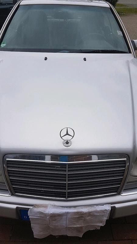 Gebraucht Mercedes 300 180 PS (132 kW) 1992 Silber Coupé
