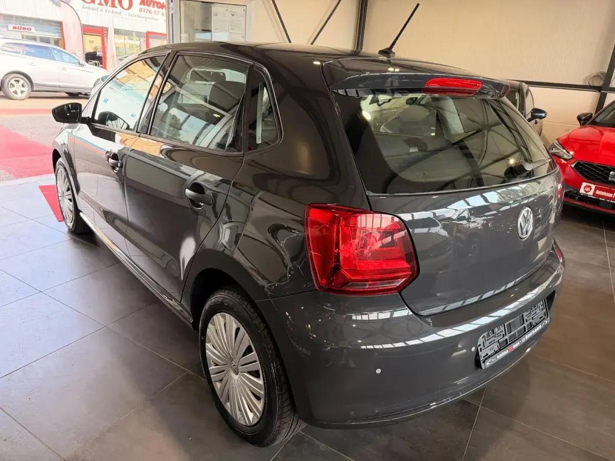 Gebraucht VW Polo Trendline 60 PS (44 kW) 2016 Grau Limousine