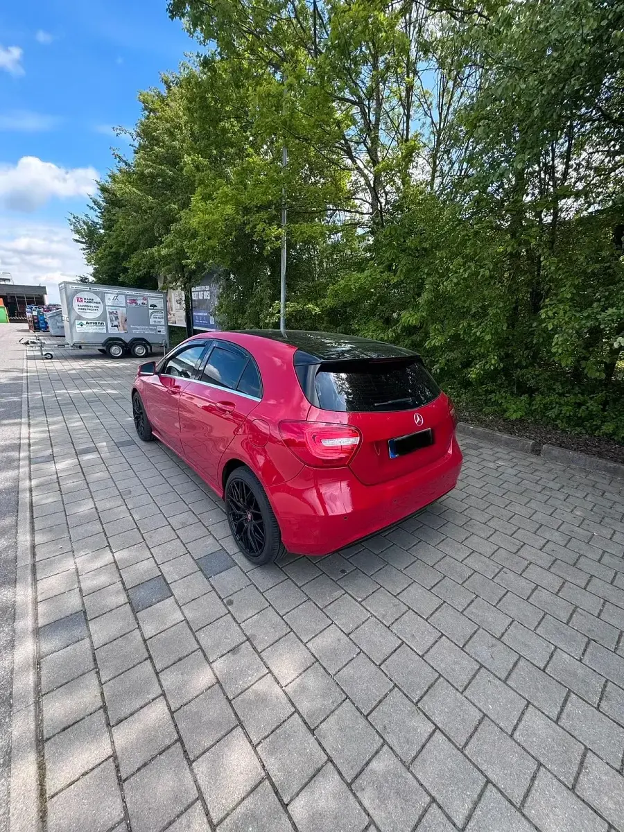 Gebraucht Mercedes A160 120 PS (88 kW) 2012 Rot Kleinwagen