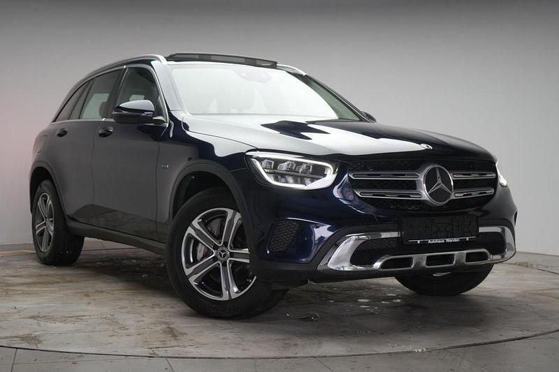 Gebraucht Mercedes GLC300e 194 PS (142 kW) 2021 Blau SUV