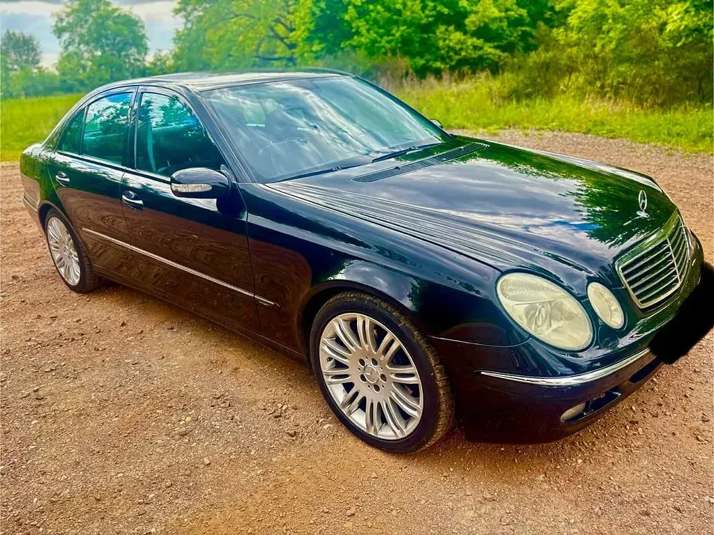 Gebraucht Mercedes E220 Avantgarde 150 PS (110 kW) 2005 Schwarz Limousine