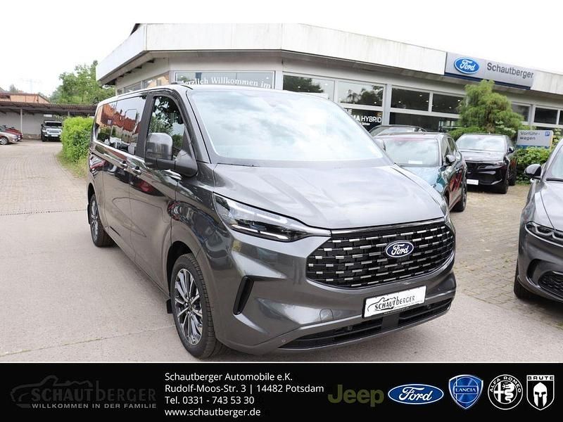 Grau Neu 2025 Ford Tourneo Titanium Van / Kleinbus | 55.990 € (Superpreis) - Bild 1/4